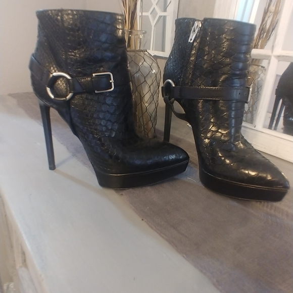 Saint Laurent Python Janis Booties - Picture 2 of 3